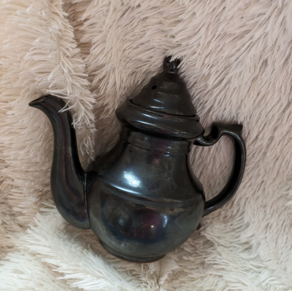 Tea pot